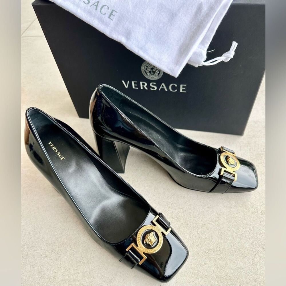Versace Medusa Black Patent Leather Pumps Block Heels Size 37 NWT - Picture 2 of 9